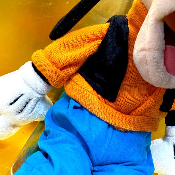 WALT DISNEY WORLD VTG GOOFY CHARACTER JUMBO SIZE 26” COLLECTIBLE PLUSH - Picture 11 of 14